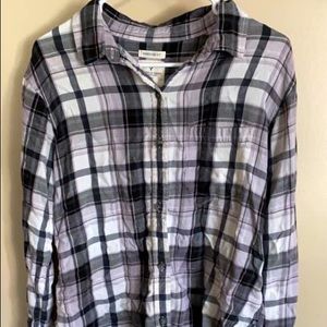 Oversized fit, plaid button up, size M.